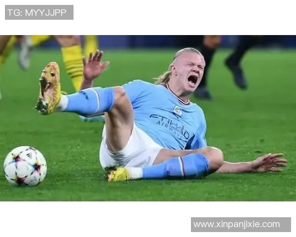 足球球星穿烂鞋引热议 究竟是谁的破鞋成了焦点话题 足球球星穿烂鞋引热议 究竟是谁的破鞋成了焦点话题